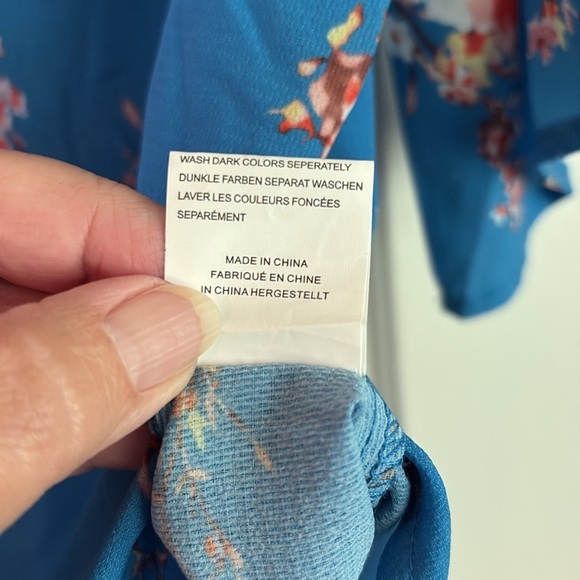 Bluetime Floral Blue V Neck Top with Front Tie. Medium - Picture 4 of 7